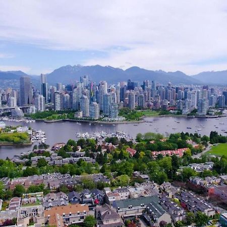 Charming Heritage Home With Mountain And City Views Vancouver Eksteriør billede