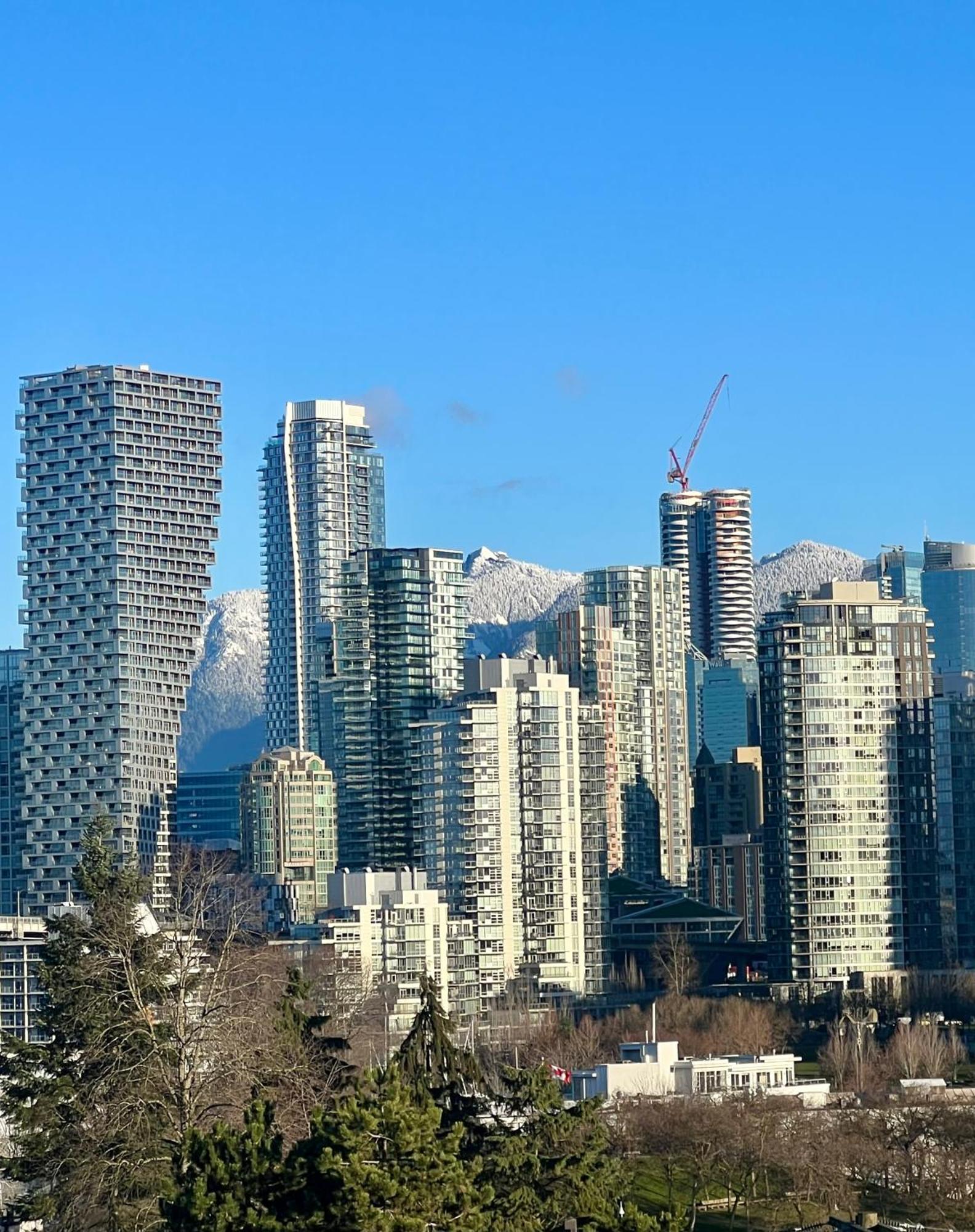 Charming Heritage Home With Mountain And City Views Vancouver Eksteriør billede