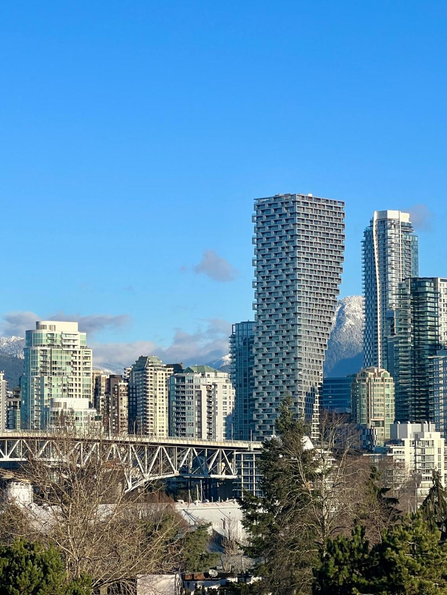 Charming Heritage Home With Mountain And City Views Vancouver Eksteriør billede